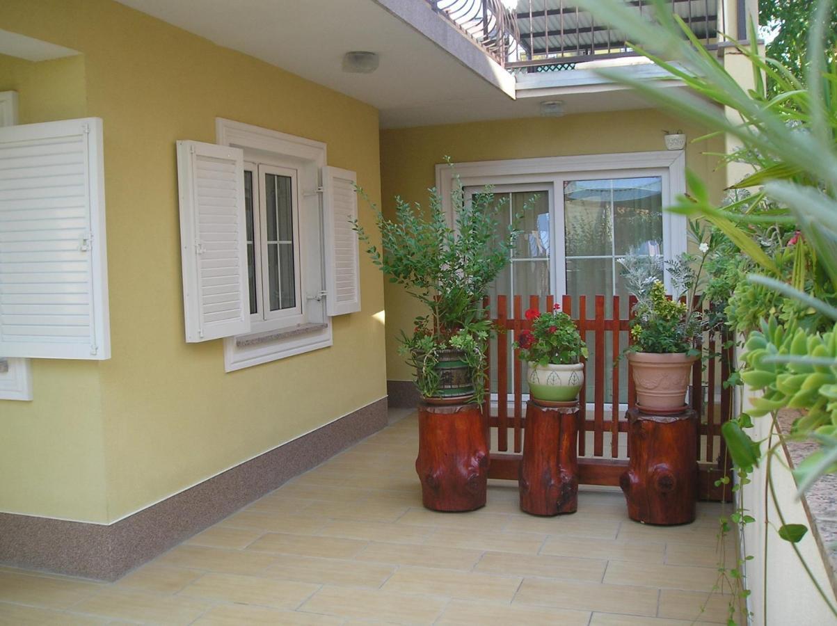 Family Apartments Ankica Crikvenica Exterior foto