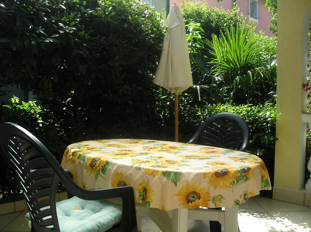 Family Apartments Ankica Crikvenica Exterior foto