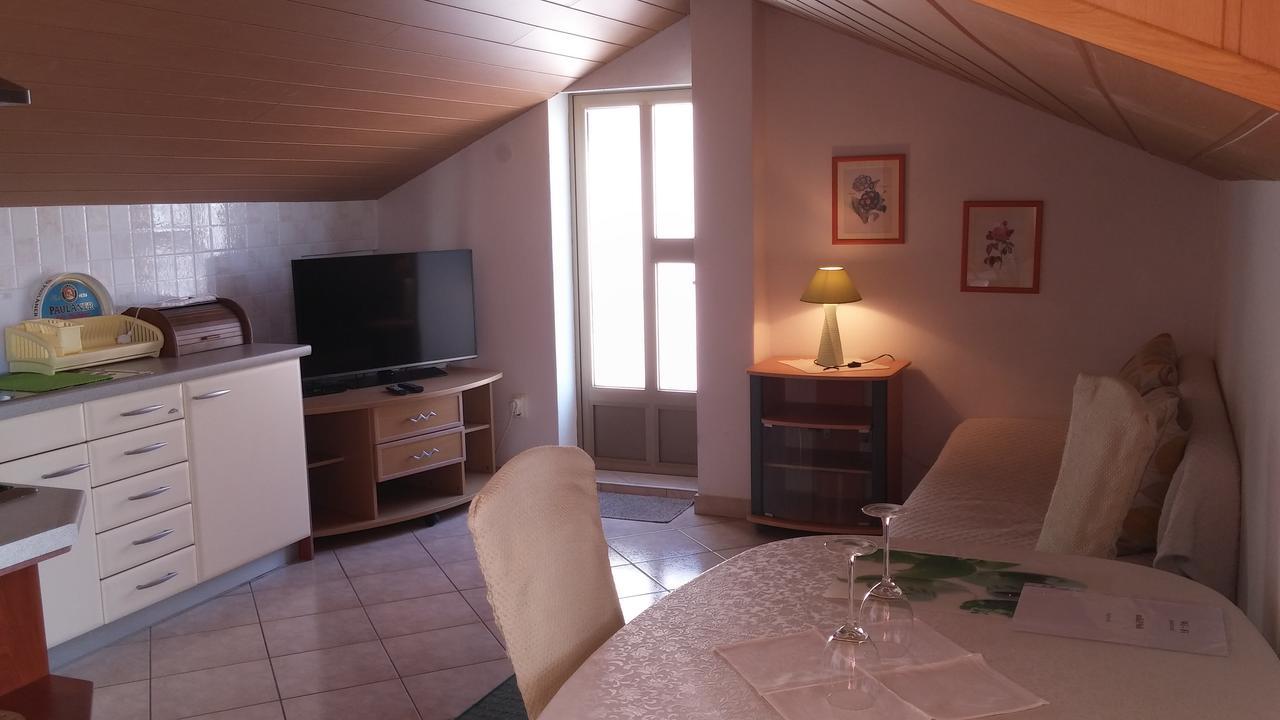 Family Apartments Ankica Crikvenica Exterior foto